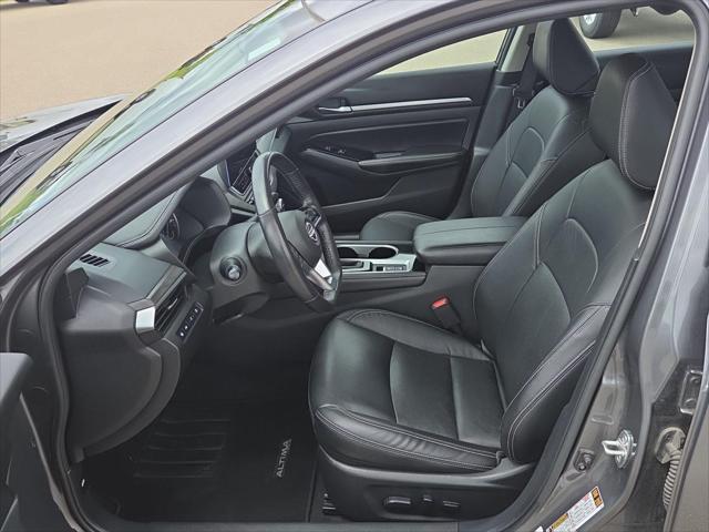 Used 2024 Nissan Altima Platinum For Sale in Jackson, MI
