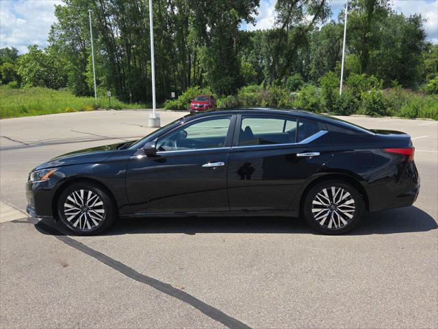 Used 2025 Nissan Altima SV FWD For Sale in Jackson, MI