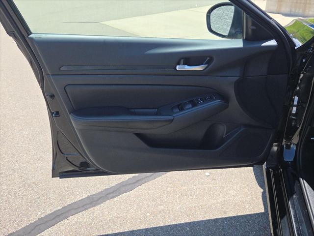 Used 2025 Nissan Altima SV FWD For Sale in Jackson, MI