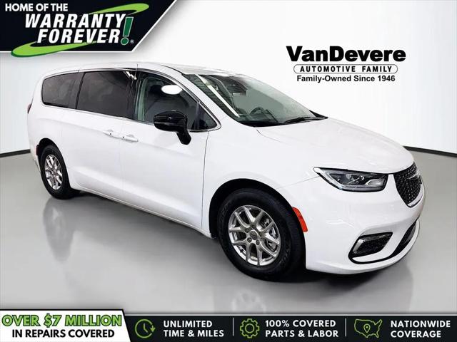 2024 Chrysler Pacifica Touring L for sale in Akron, OH