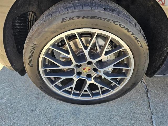 2015 Porsche Macan S