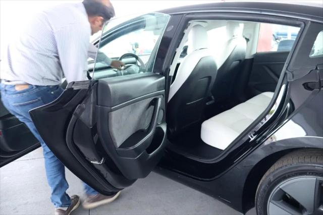 2022 Tesla Model 3 Rear-Wheel Drive