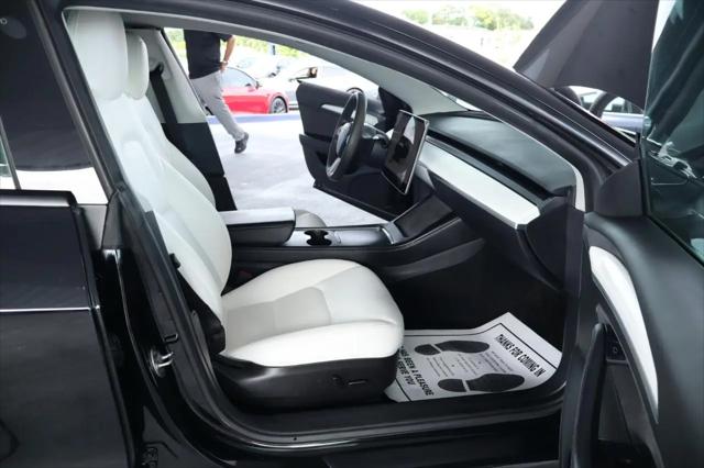 2022 Tesla Model 3 Rear-Wheel Drive