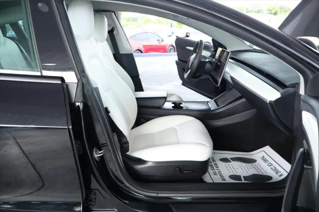 2022 Tesla Model 3 Rear-Wheel Drive