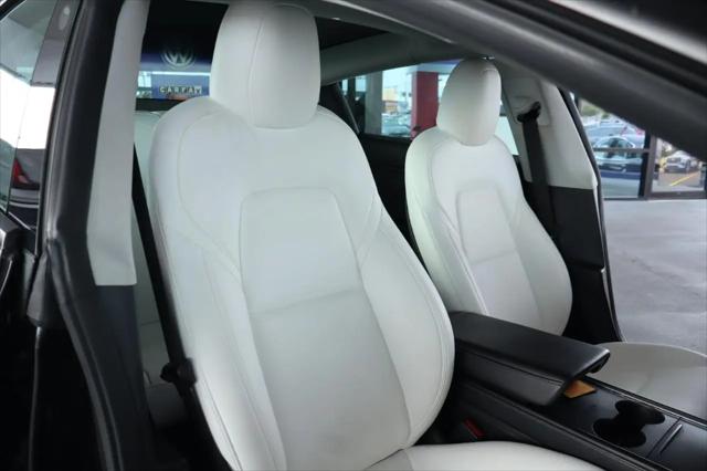2022 Tesla Model 3 Rear-Wheel Drive