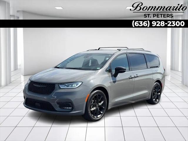 2025 Chrysler Pacifica Limited for sale in St. Peters, MO