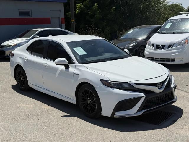 2021 Toyota Camry SE Hybrid