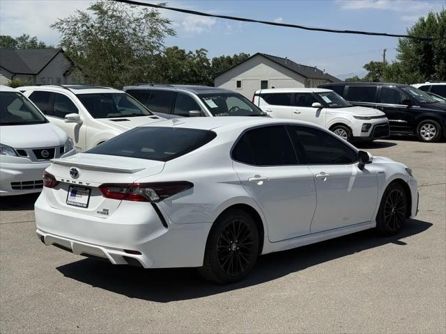 2021 Toyota Camry SE Hybrid