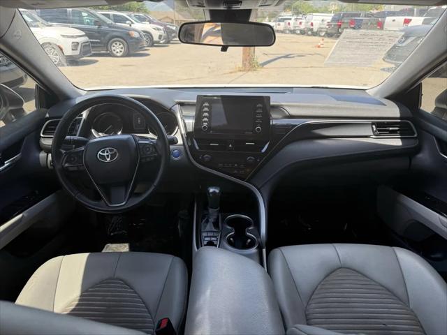 2021 Toyota Camry SE Hybrid
