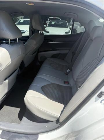 2021 Toyota Camry SE Hybrid