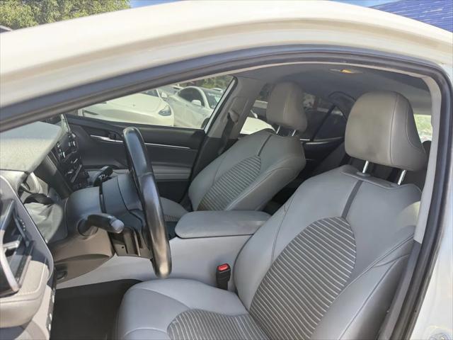 2021 Toyota Camry SE Hybrid