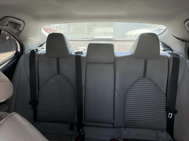2021 Toyota Camry SE Hybrid