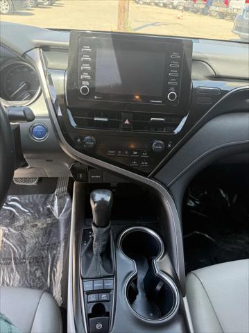 2021 Toyota Camry SE Hybrid