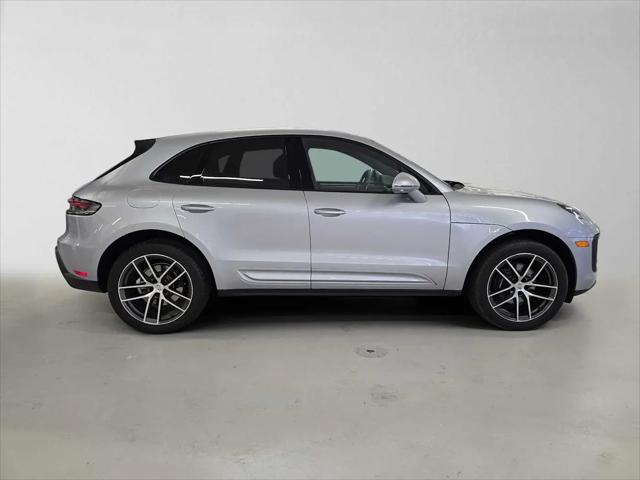 2025 Porsche Macan Macan