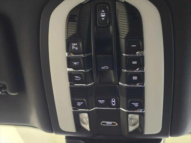 2025 Porsche Macan Macan