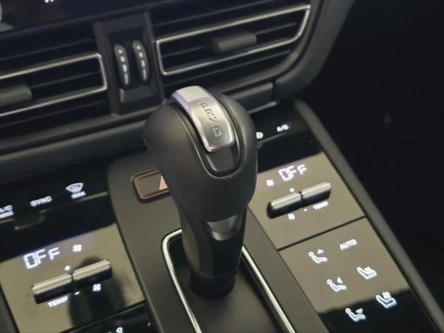 2025 Porsche Macan Macan