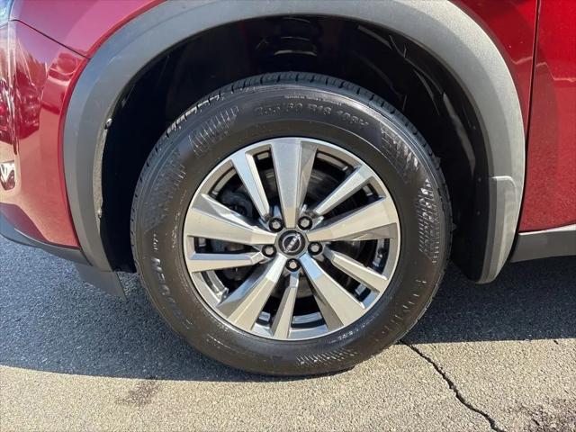 2023 Nissan Pathfinder SL 4WD