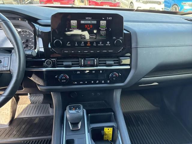 2023 Nissan Pathfinder SL 4WD