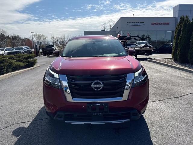 2023 Nissan Pathfinder SL 4WD