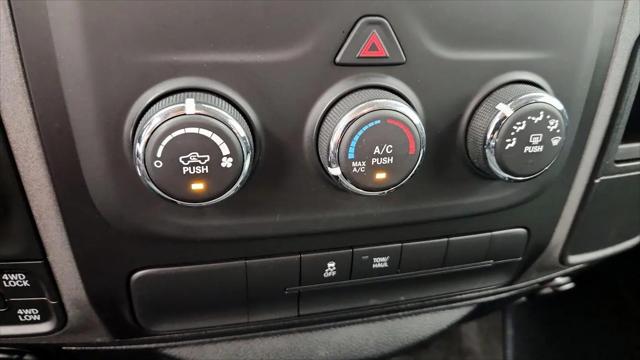 2017 Ram 1500 Express Crew Cab 4x4 5'7" Box for sale in Columbus, OH