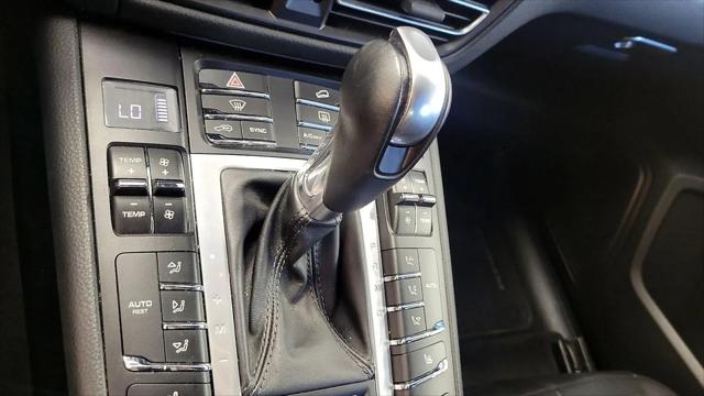 2021 Porsche Macan Macan
