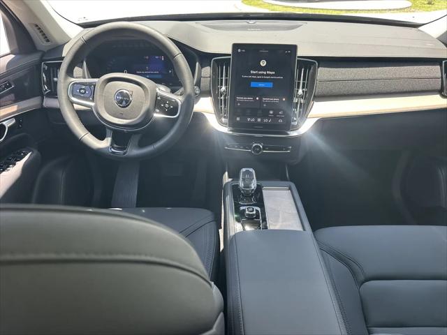2026 Volvo XC90 Plus, B6 AWD Gas mild hybrid, Gasoline, Bright, 7 Seats