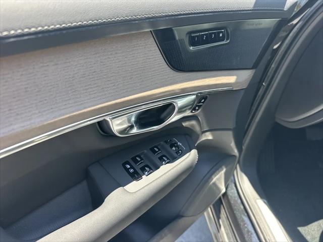 2026 Volvo XC90 Plus, B6 AWD Gas mild hybrid, Gasoline, Bright, 7 Seats