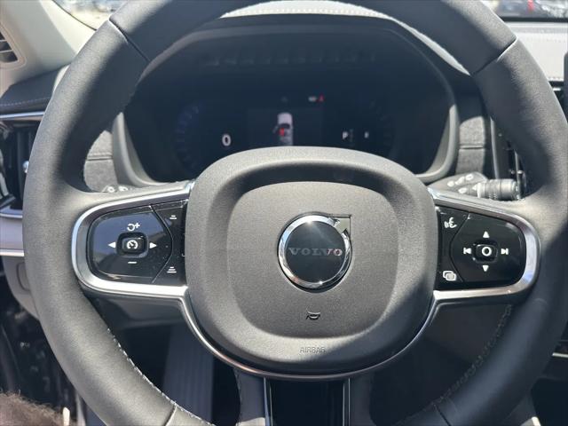 2026 Volvo XC90 Plus, B6 AWD Gas mild hybrid, Gasoline, Bright, 7 Seats