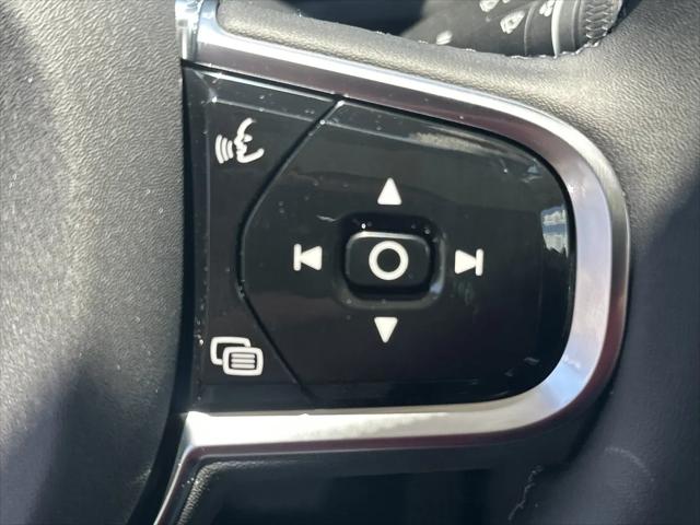2026 Volvo XC90 Plus, B6 AWD Gas mild hybrid, Gasoline, Bright, 7 Seats