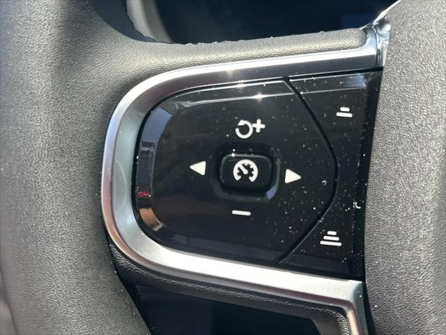 2026 Volvo XC90 Plus, B6 AWD Gas mild hybrid, Gasoline, Bright, 7 Seats