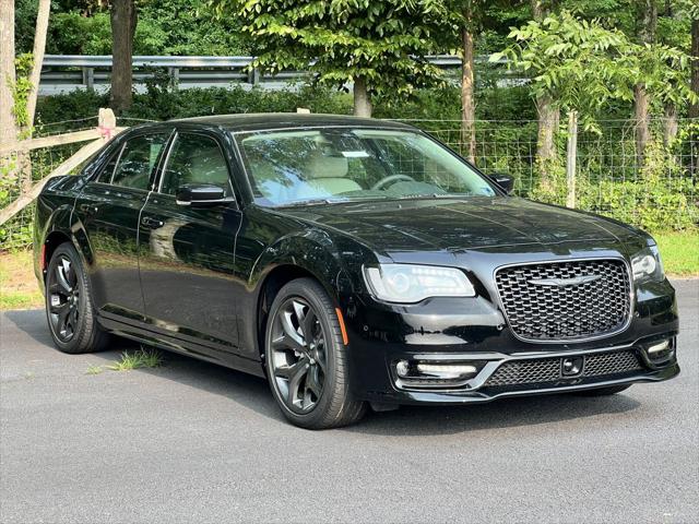 2023 Chrysler 300 Touring L 2023 Chrysler 300 Touring L