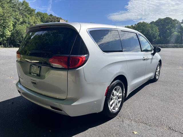 2023 Chrysler Voyager LX 2023 Chrysler Voyager LX