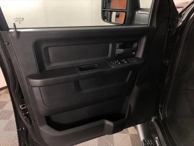 2026 Ram 2500 Black Express Crew Cab 4x4 6'4" Box