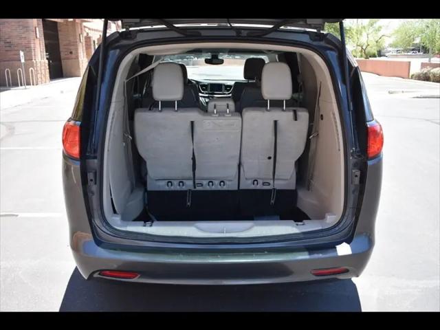 2021 Chrysler Voyager LXI