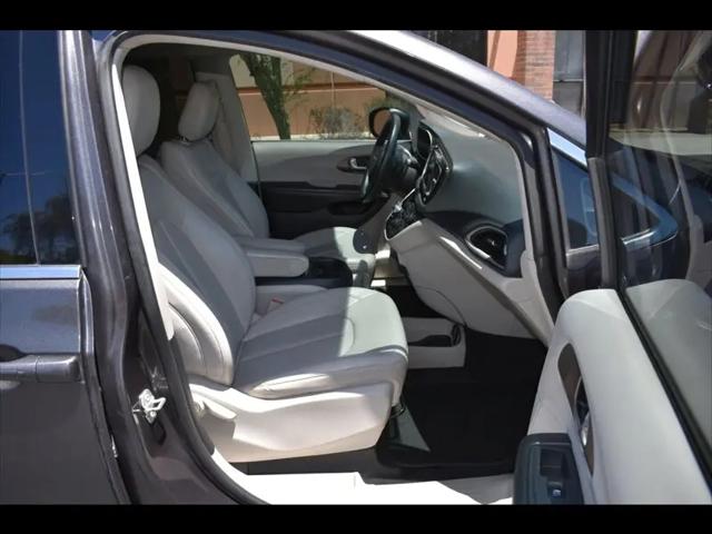 2021 Chrysler Voyager LXI