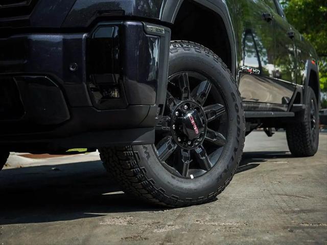 2026 GMC Sierra 2500HD Crew Cab, Standard Bed, AT4, 4WD