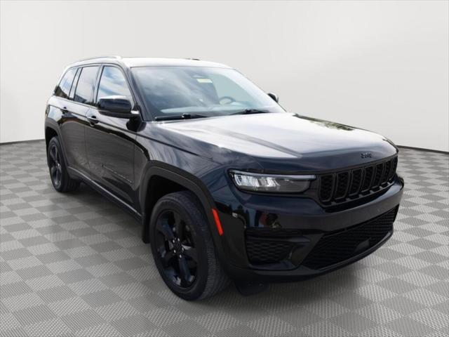 2023 Jeep Grand Cherokee Altitude 4x4