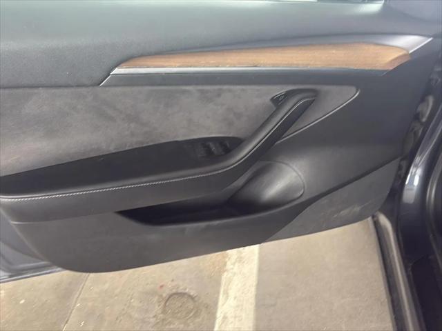 2022 Tesla Model 3 Rear-Wheel Drive