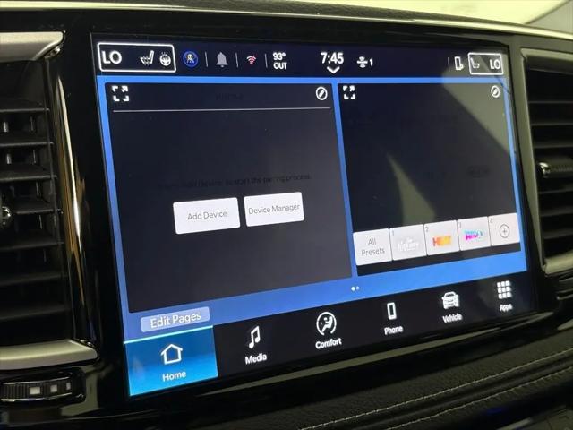 2027 Chrysler Pacifica Select