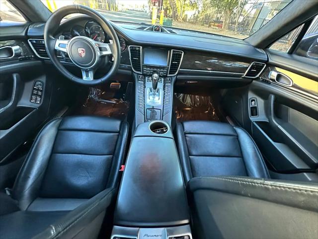 2012 Porsche Panamera Turbo
