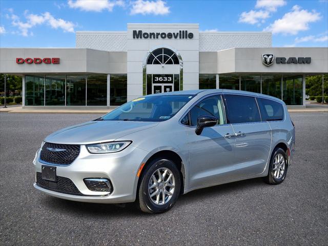 2024 Chrysler Pacifica Touring L 2024 Chrysler Pacifica Touring L