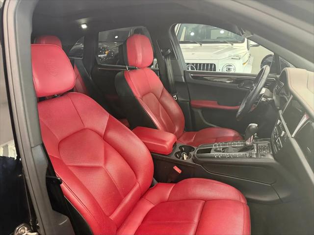 2020 Porsche Macan S