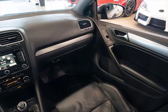 2013 Volkswagen Golf R 4-Door
