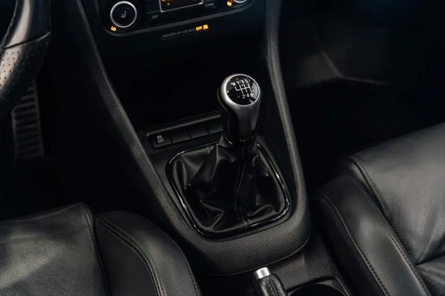 2013 Volkswagen Golf R 4-Door
