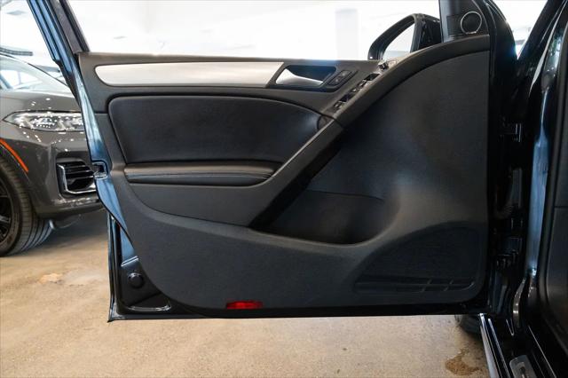 2013 Volkswagen Golf R 4-Door