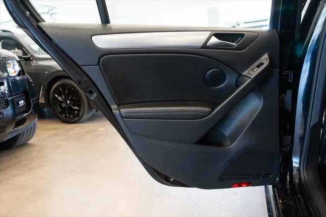 2013 Volkswagen Golf R 4-Door