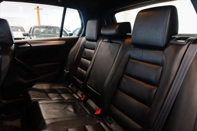2013 Volkswagen Golf R 4-Door