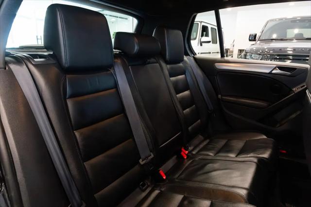 2013 Volkswagen Golf R 4-Door