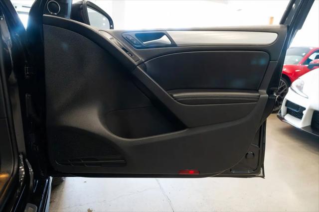 2013 Volkswagen Golf R 4-Door