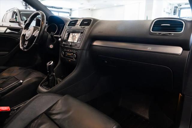 2013 Volkswagen Golf R 4-Door